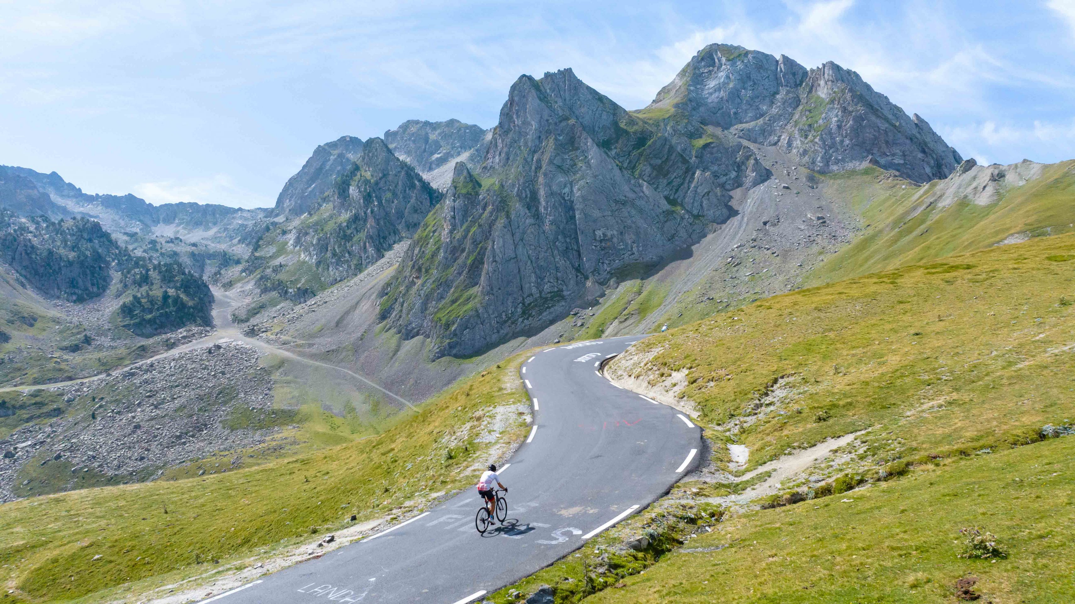 Climbing the Col du Tourmalet